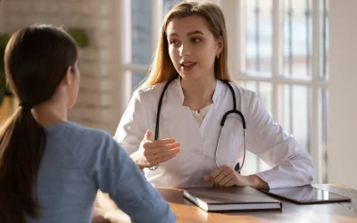 Especialista en medicina de la adolescencia en Madrid: cuándo acudir y qué problemas se tratan